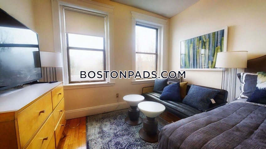 Boston - $2,400+ /month