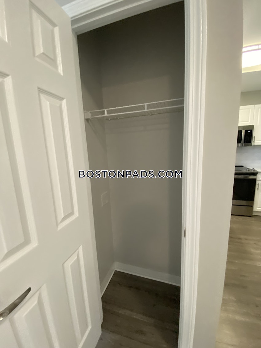 QUINCY - QUINCY CENTER - 1 Bed, 1 Bath - Image 3