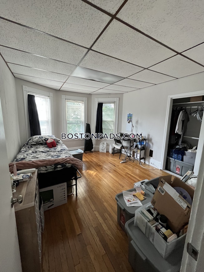 Boston - $3,900+ /mo