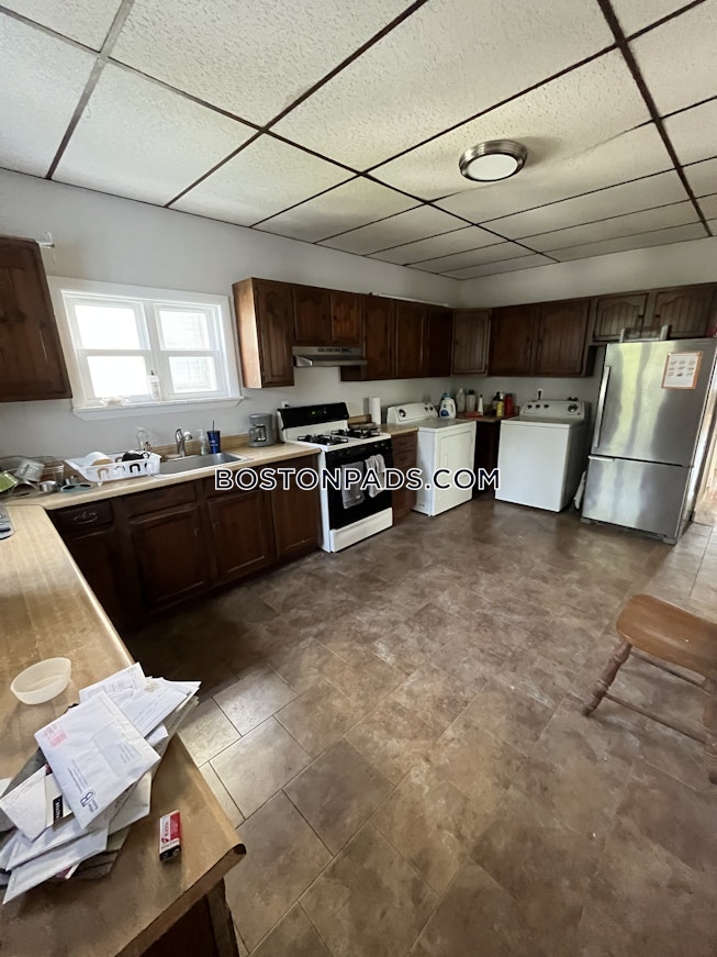 Boston - $3,900+ /mo