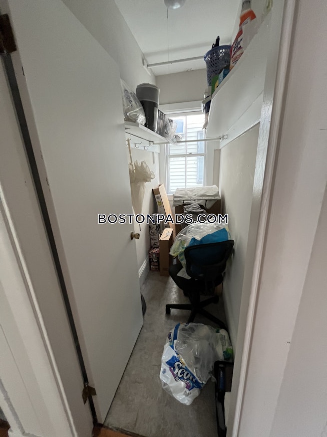 Boston - $3,900+ /mo