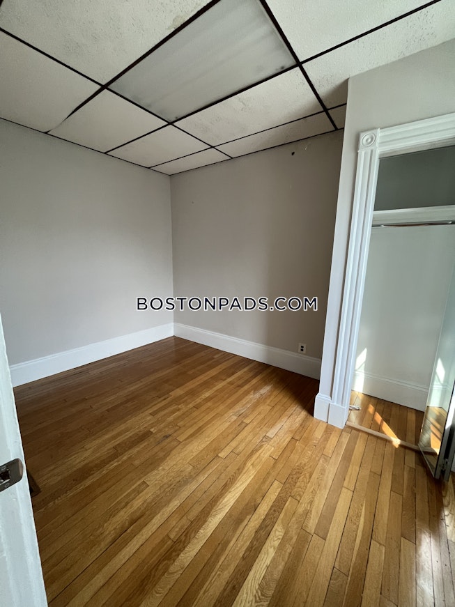 Boston - $3,900+ /mo