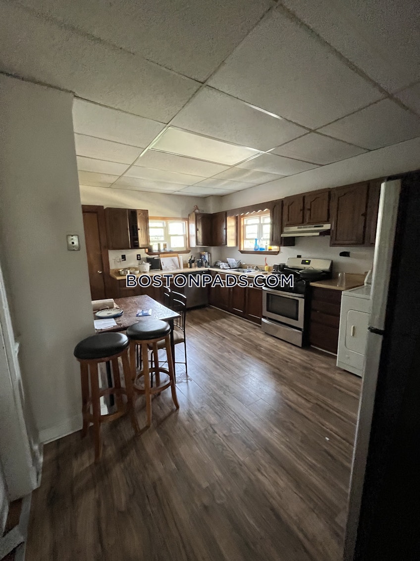 Boston - $3,900+ /month