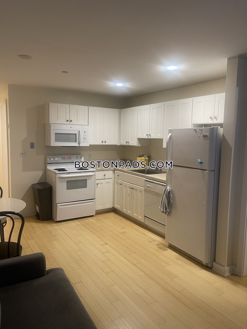 BOSTON - DOWNTOWN - 1 Bed, 1 Bath - Image 2