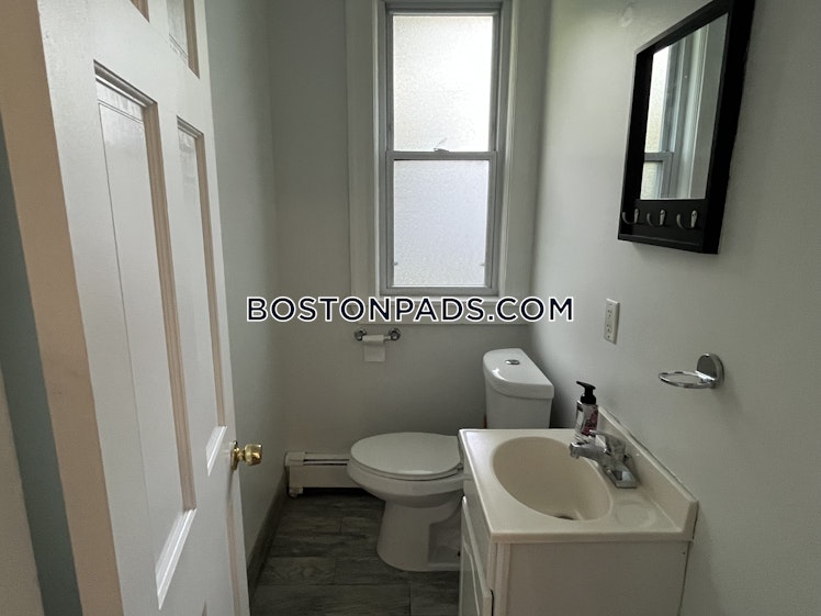 Algonquin Rd., Newton