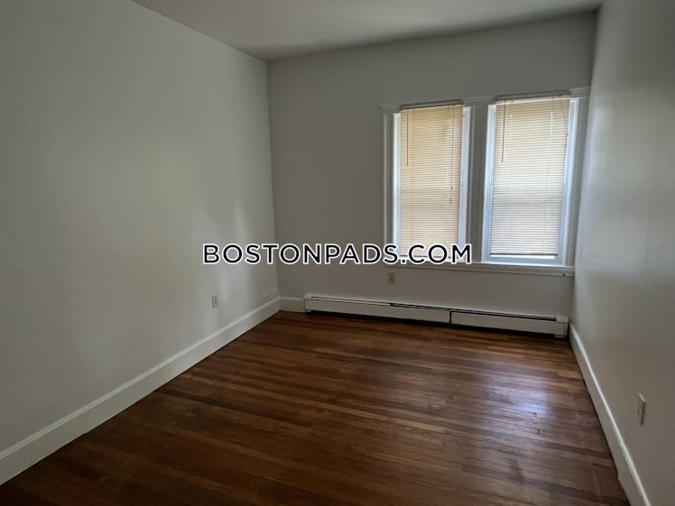 Algonquin Rd., Newton