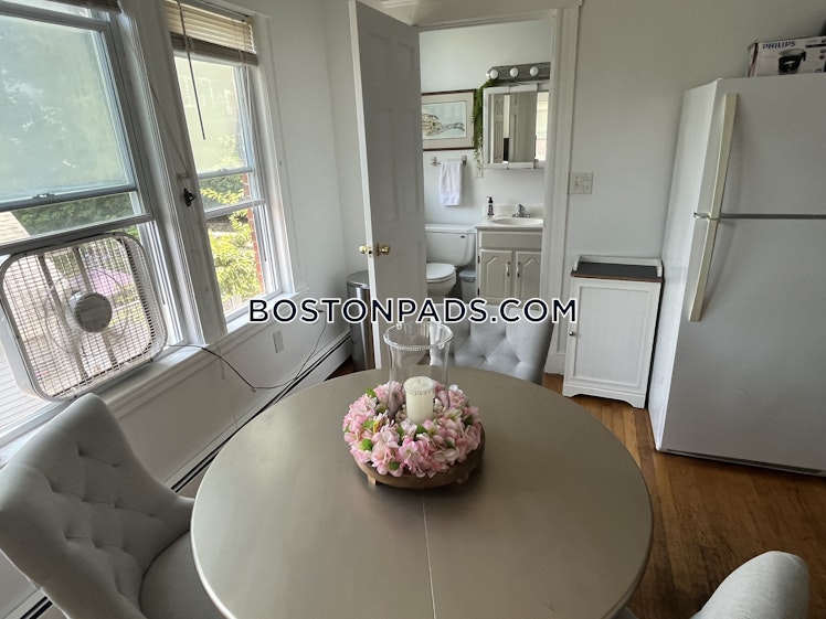 Algonquin Rd., Newton