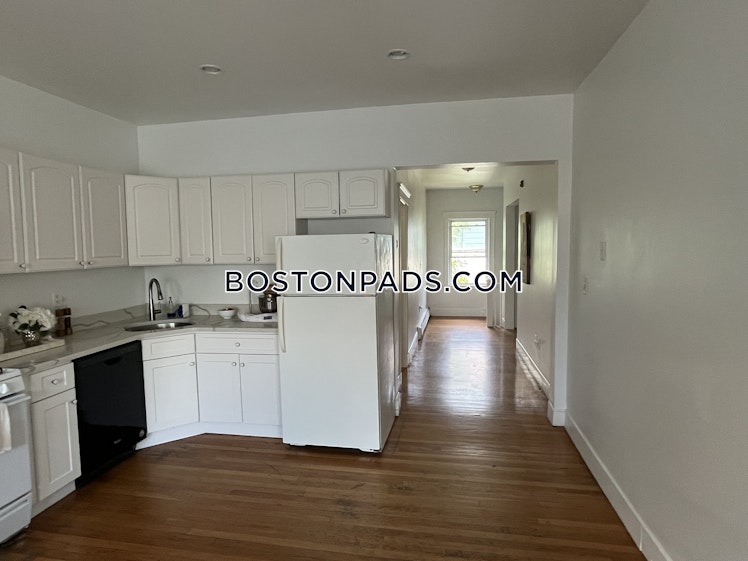 Algonquin Rd., Newton