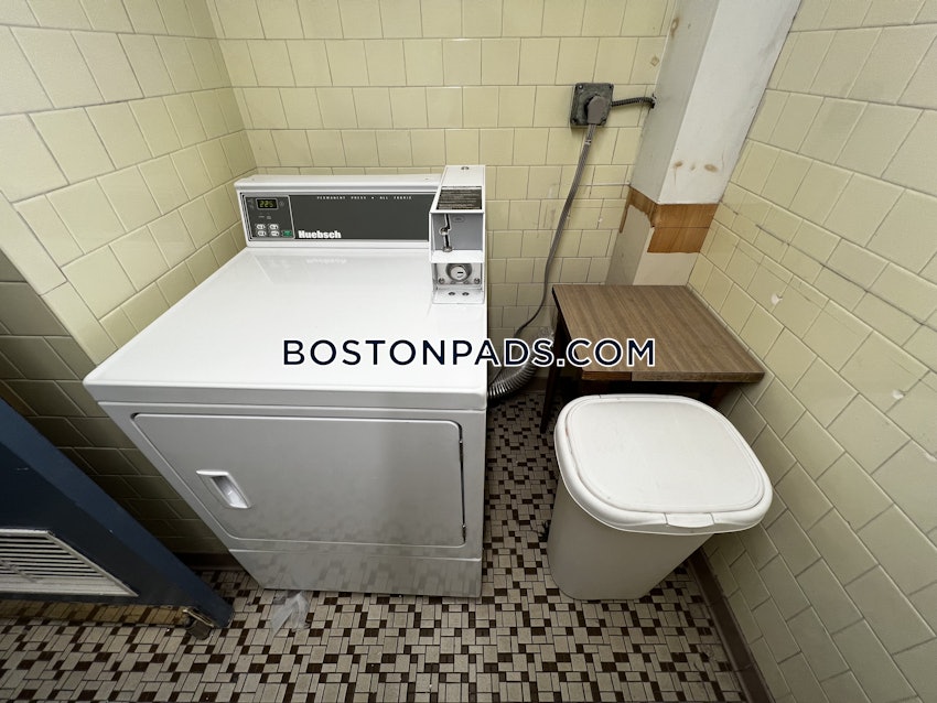 BOSTON - WEST ROXBURY - 2 Beds, 1 Bath - Image 34