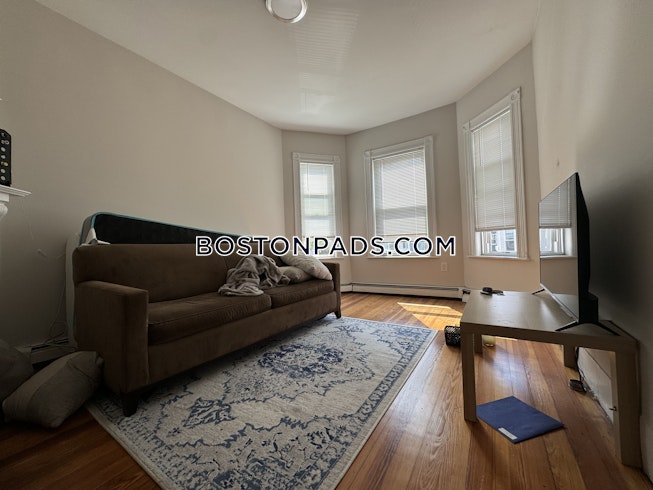 Boston - $3,150+ /mo