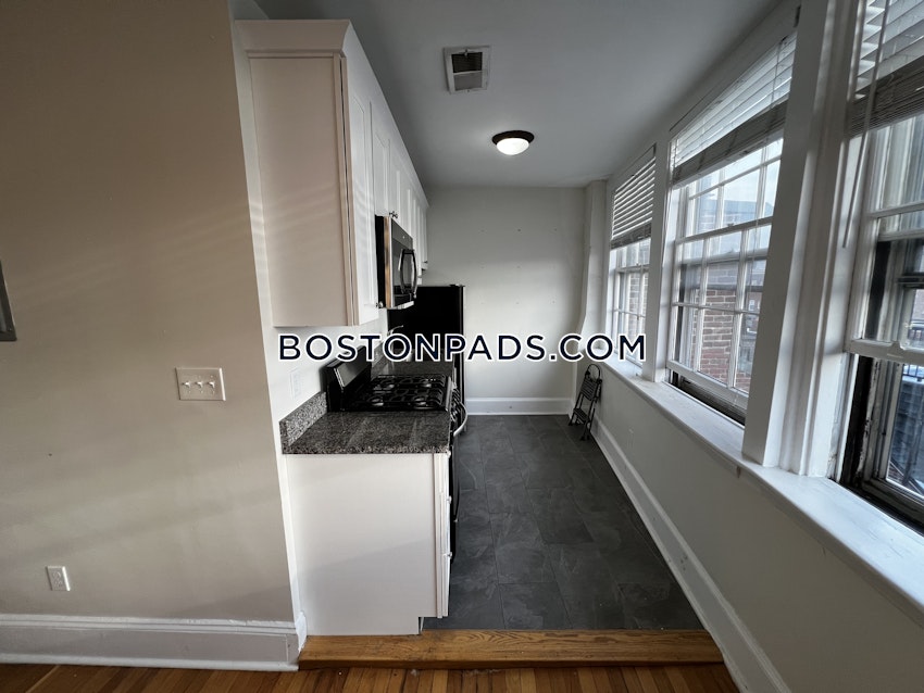 BOSTON - BEACON HILL - 2 Beds, 1 Bath - Image 4