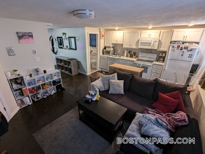 Malden 1 Bed 1 Bath MALDEN $2,200 - $2,000 50% Fee