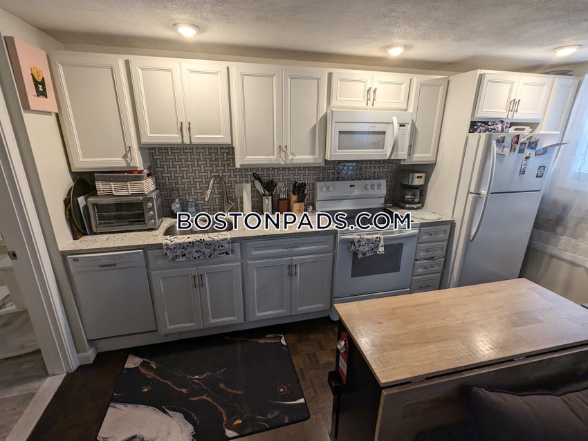 MALDEN - 1 Bed, 1 Bath - Image 1