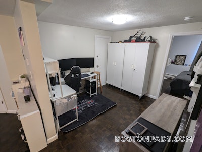 Malden 1 Bed 1 Bath - $2,000 50% Fee