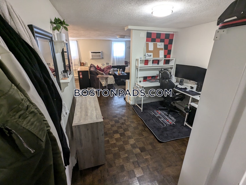 MALDEN - 1 Bed, 1 Bath - Image 5