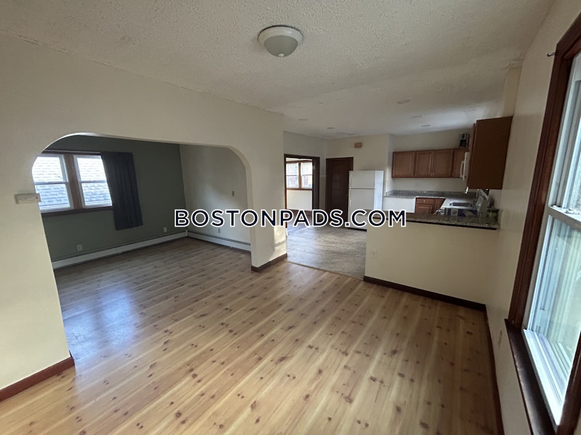 Medford - $3,900+ /month