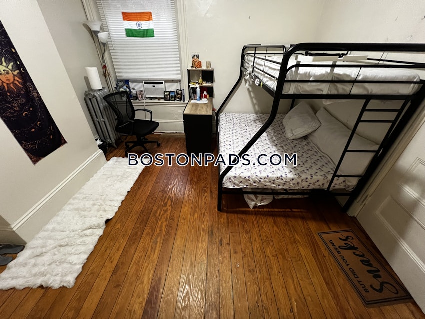 BOSTON - FORT HILL - 4 Beds, 1 Bath - Image 24
