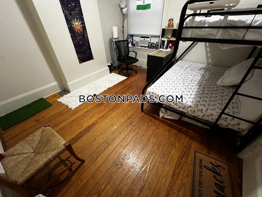 BOSTON - FORT HILL - 4 Beds, 1 Bath - Image 25