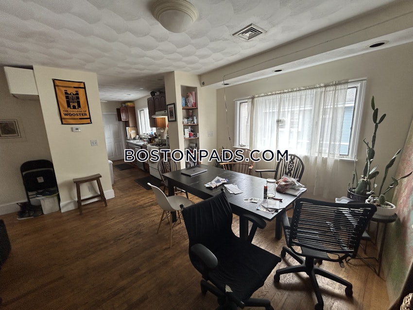 SOMERVILLE - DAVIS SQUARE - 5 Beds, 2 Baths - Image 1