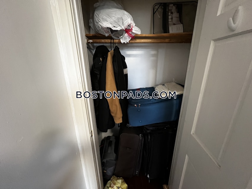 BOSTON - FORT HILL - 4 Beds, 1 Bath - Image 8