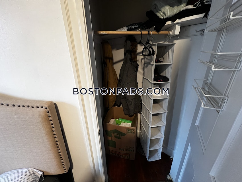 BOSTON - FORT HILL - 4 Beds, 1 Bath - Image 19