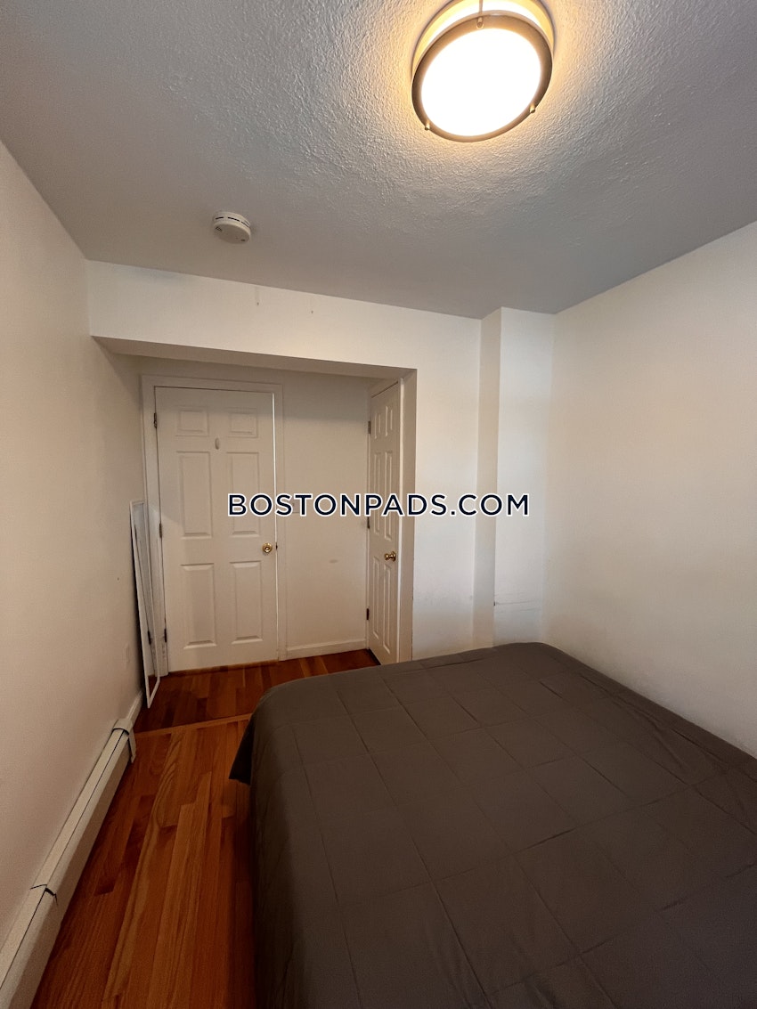 BOSTON - ALLSTON - 3 Beds, 2 Baths - Image 13