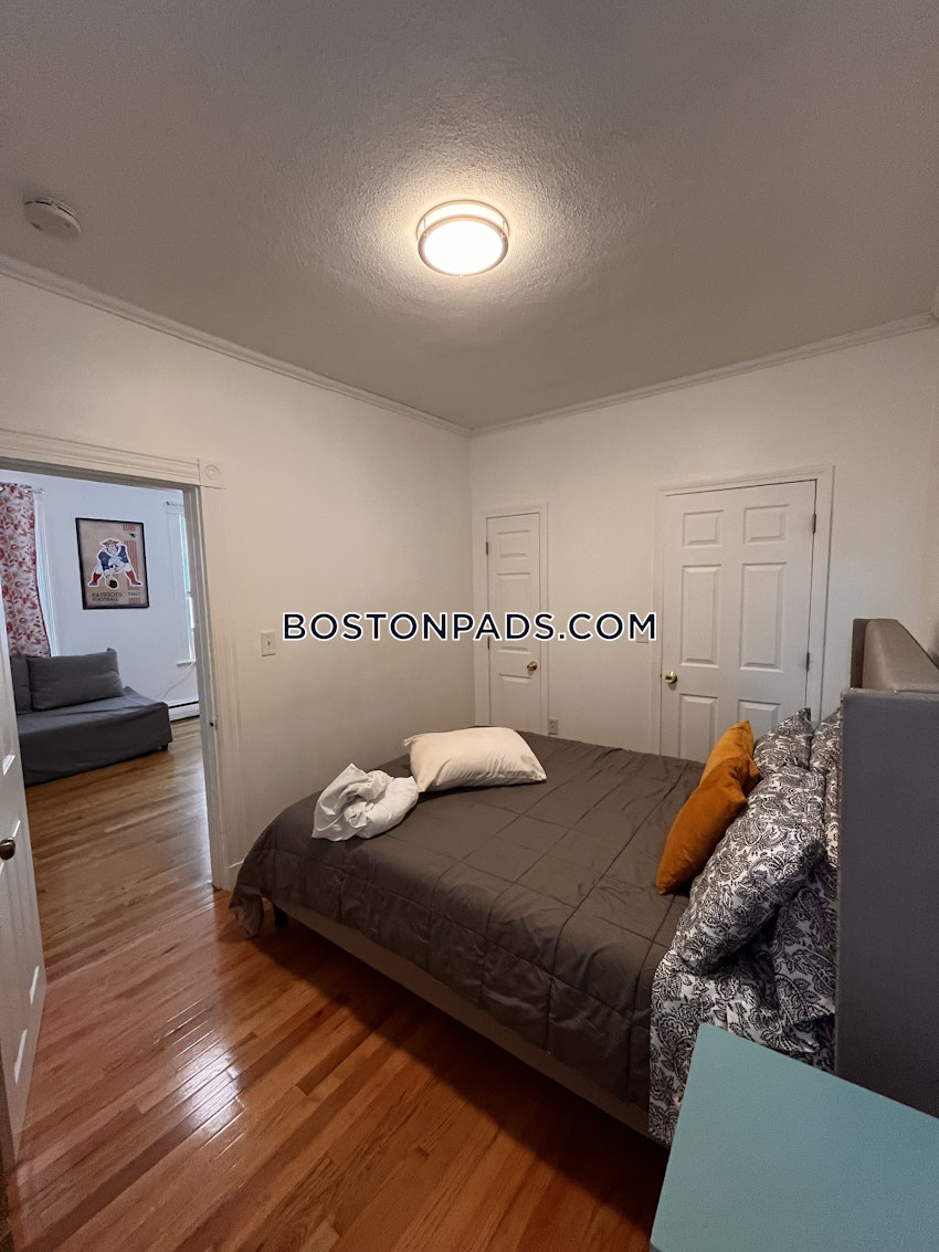 BOSTON - ALLSTON - 3 Beds, 2 Baths - Image 4