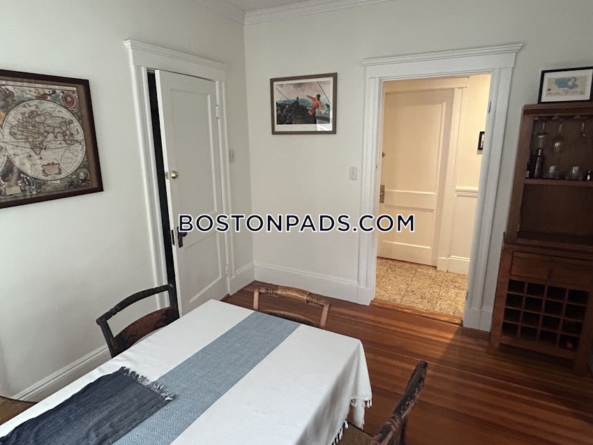 CAMBRIDGE - MT. AUBURN/BRATTLE/ FRESH POND - 3 Beds, 2 Baths - Image 12