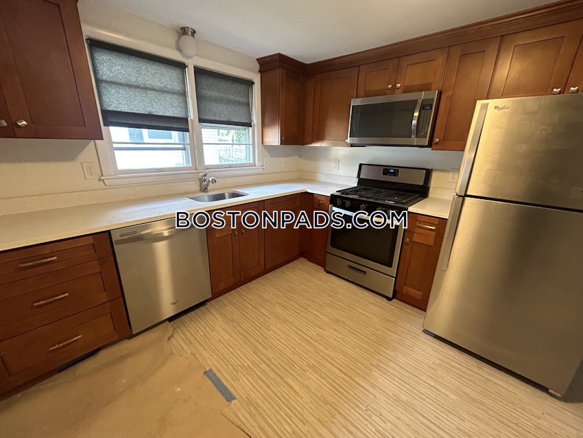 BOSTON - WEST ROXBURY - 3 Beds, 2 Baths - Image 1