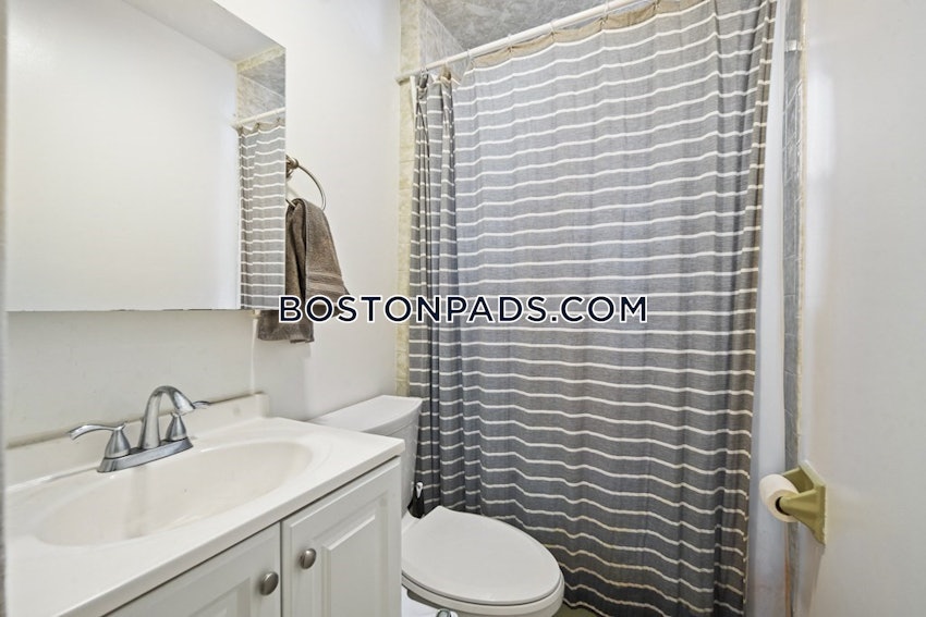 SOMERVILLE - DAVIS SQUARE - 3 Beds, 1 Bath - Image 31