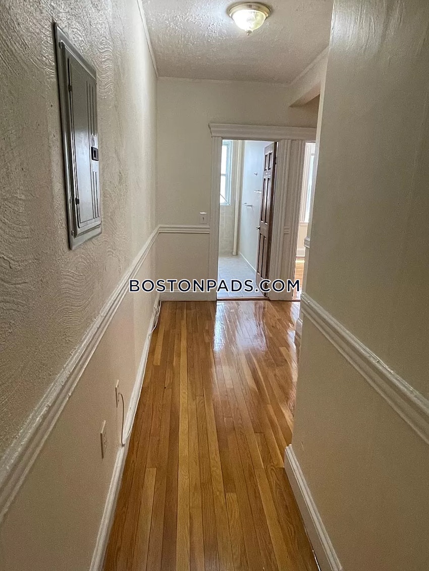 BOSTON - MISSION HILL - 1 Bed, 1 Bath - Image 2