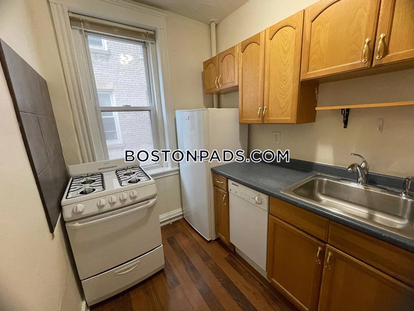 BROOKLINE- BROOKLINE VILLAGE - 1 Bed, 1 Bath - Image 4