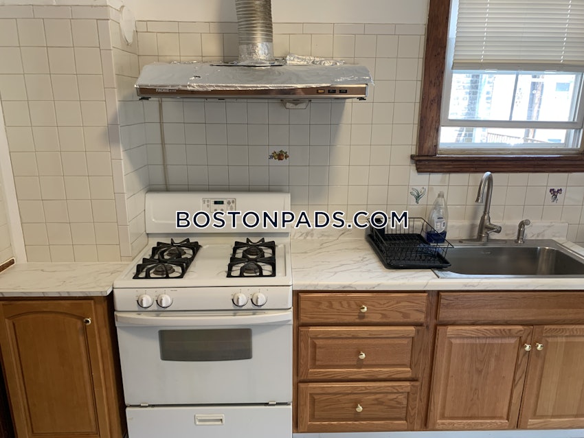 BOSTON - ALLSTON - 3 Beds, 1.5 Baths - Image 6