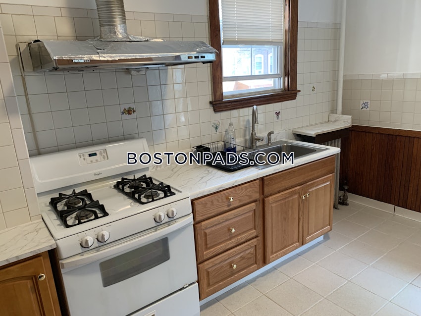 BOSTON - ALLSTON - 3 Beds, 1.5 Baths - Image 7