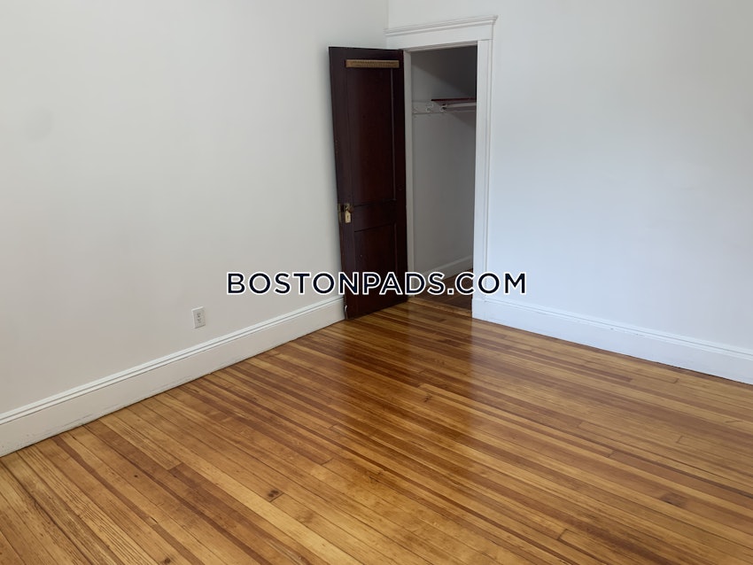 BOSTON - ALLSTON - 3 Beds, 1.5 Baths - Image 13