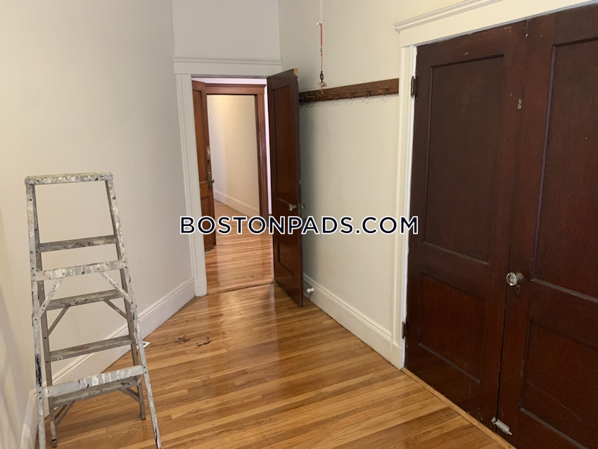 BOSTON - ALLSTON - 3 Beds, 1.5 Baths - Image 19