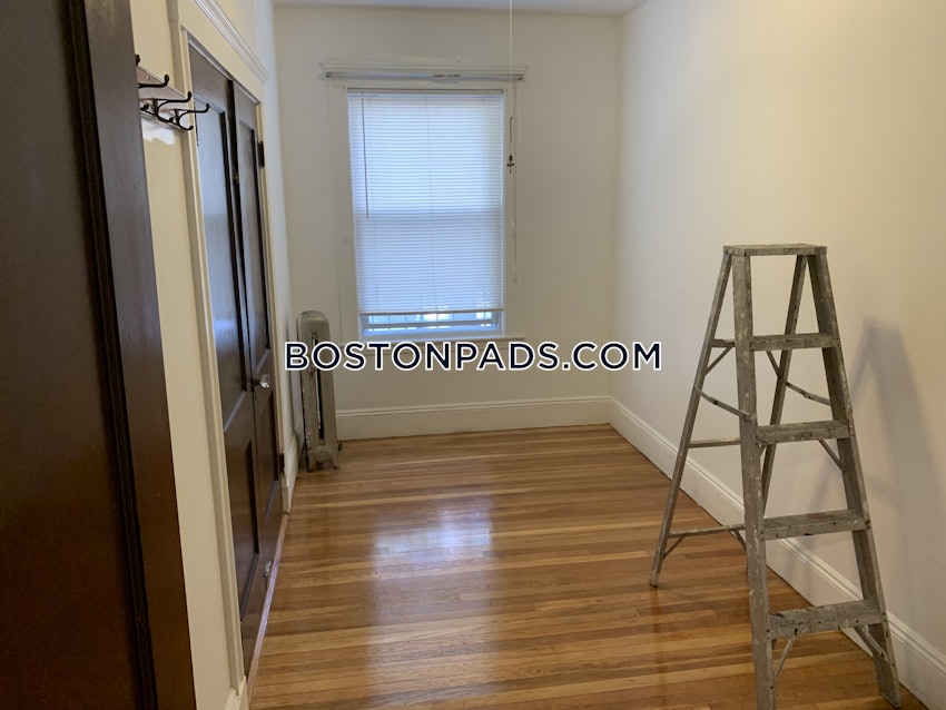 BOSTON - ALLSTON - 3 Beds, 1.5 Baths - Image 20