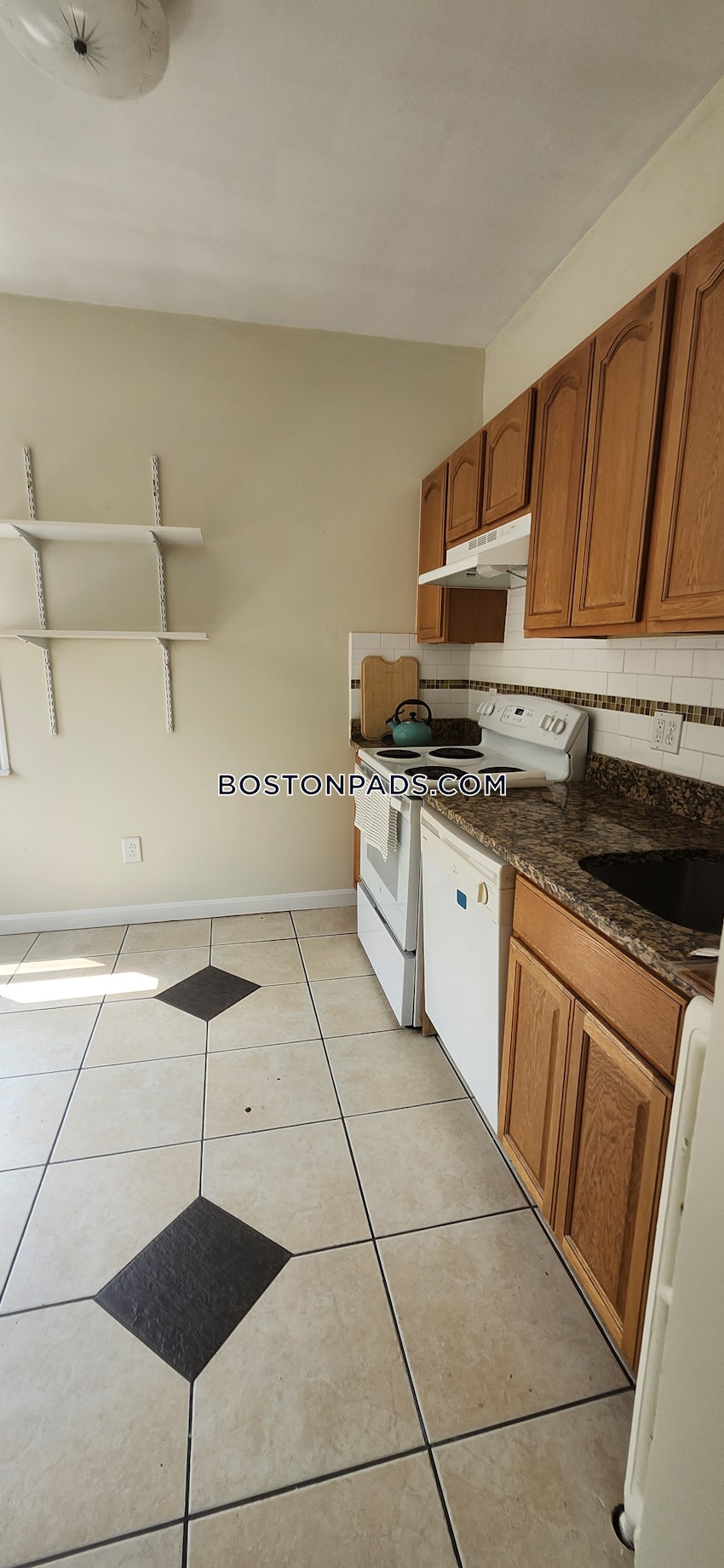 BROOKLINE- BOSTON UNIVERSITY - 1 Bed, 1 Bath - Image 2