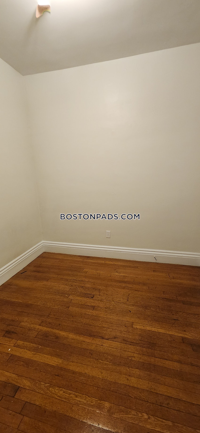 BROOKLINE- BOSTON UNIVERSITY - 1 Bed, 1 Bath - Image 5