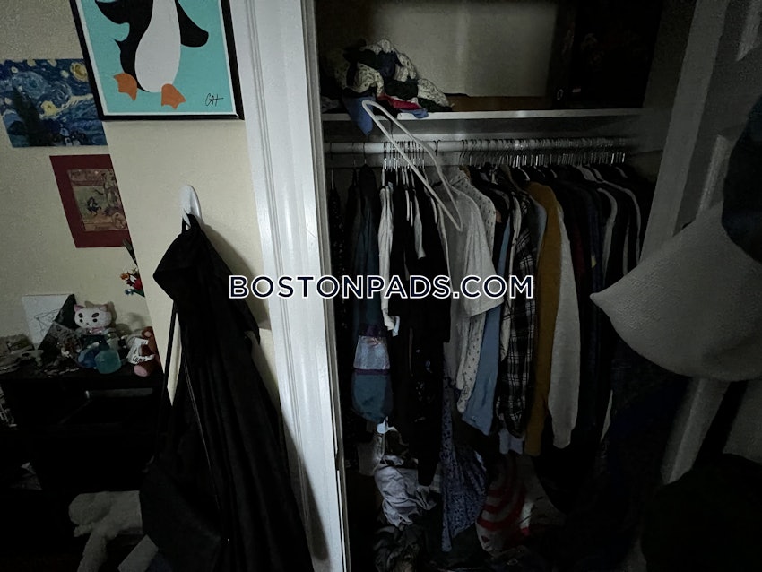 SOMERVILLE - DAVIS SQUARE - 3 Beds, 1 Bath - Image 39