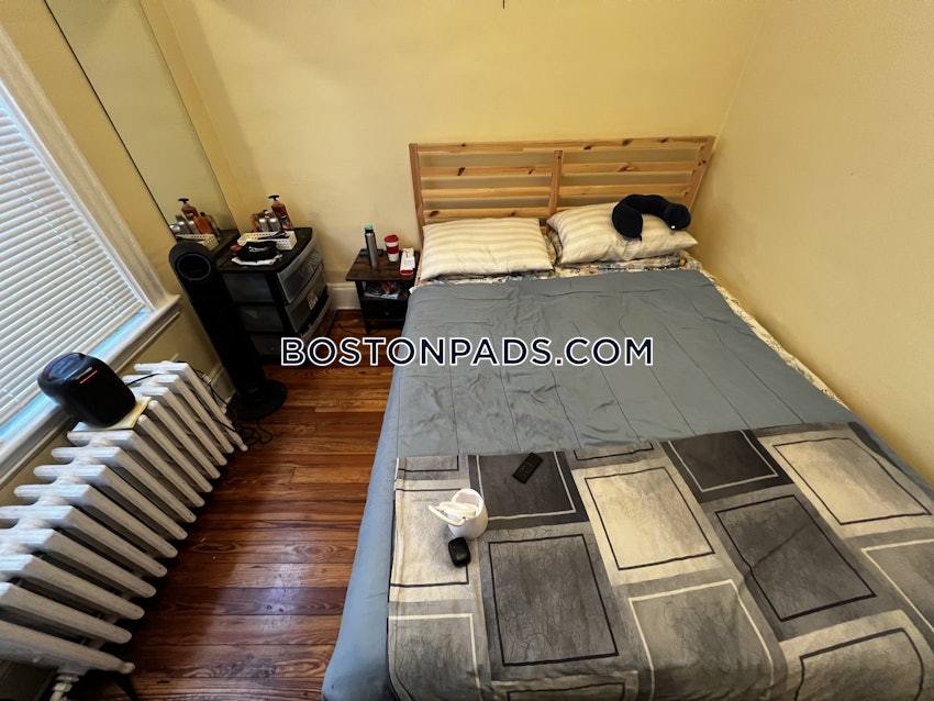 SOMERVILLE - DAVIS SQUARE - 3 Beds, 1 Bath - Image 41