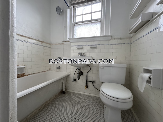 Brookline - $2,700+ /mo