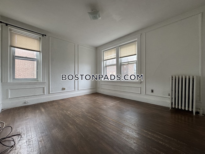 Brookline - $2,700+ /mo