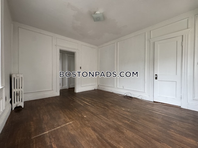 Brookline - $2,700+ /mo