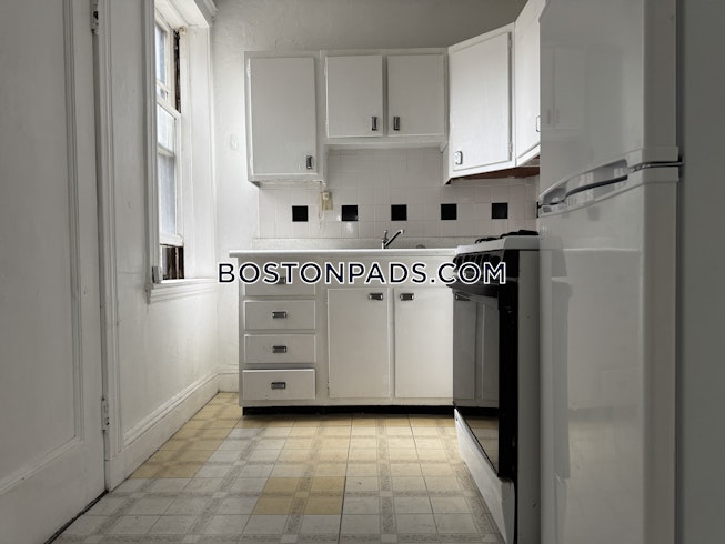 Brookline - $2,700+ /mo