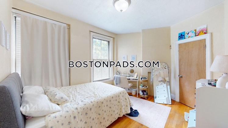 Hammond St., Roxbury Crossing