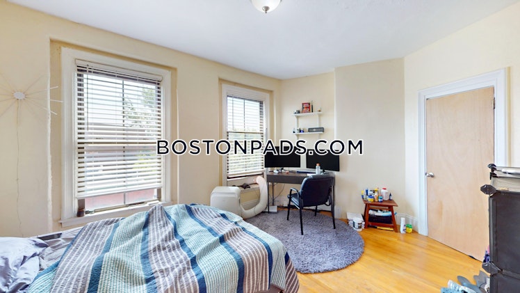 Hammond St., Roxbury Crossing