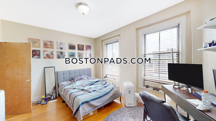 Hammond St., Roxbury Crossing