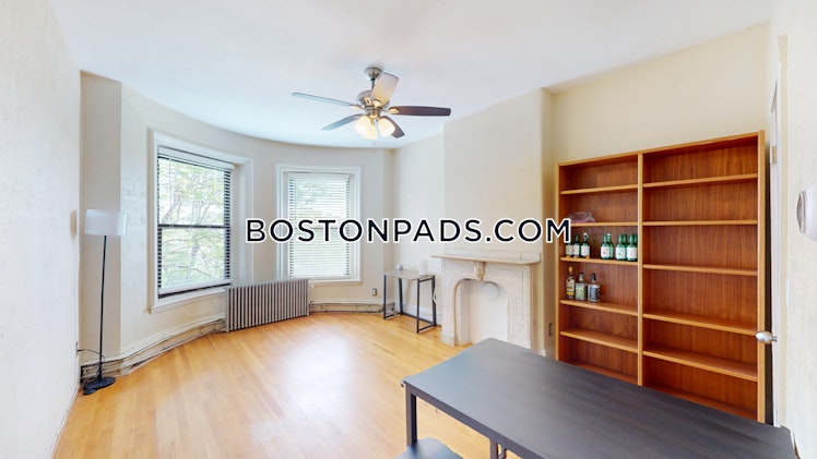 Hammond St., Roxbury Crossing