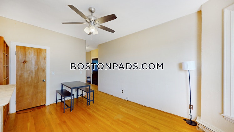 Hammond St., Roxbury Crossing